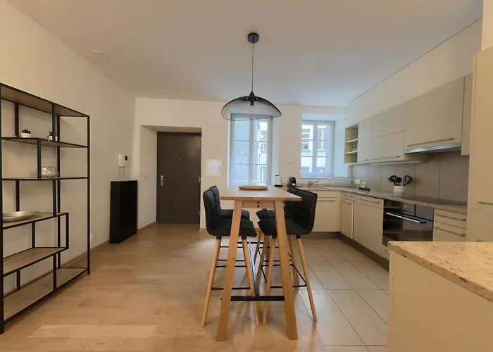 Apartament Charming 2-bedroom In The Heart Of Rsf2 *
